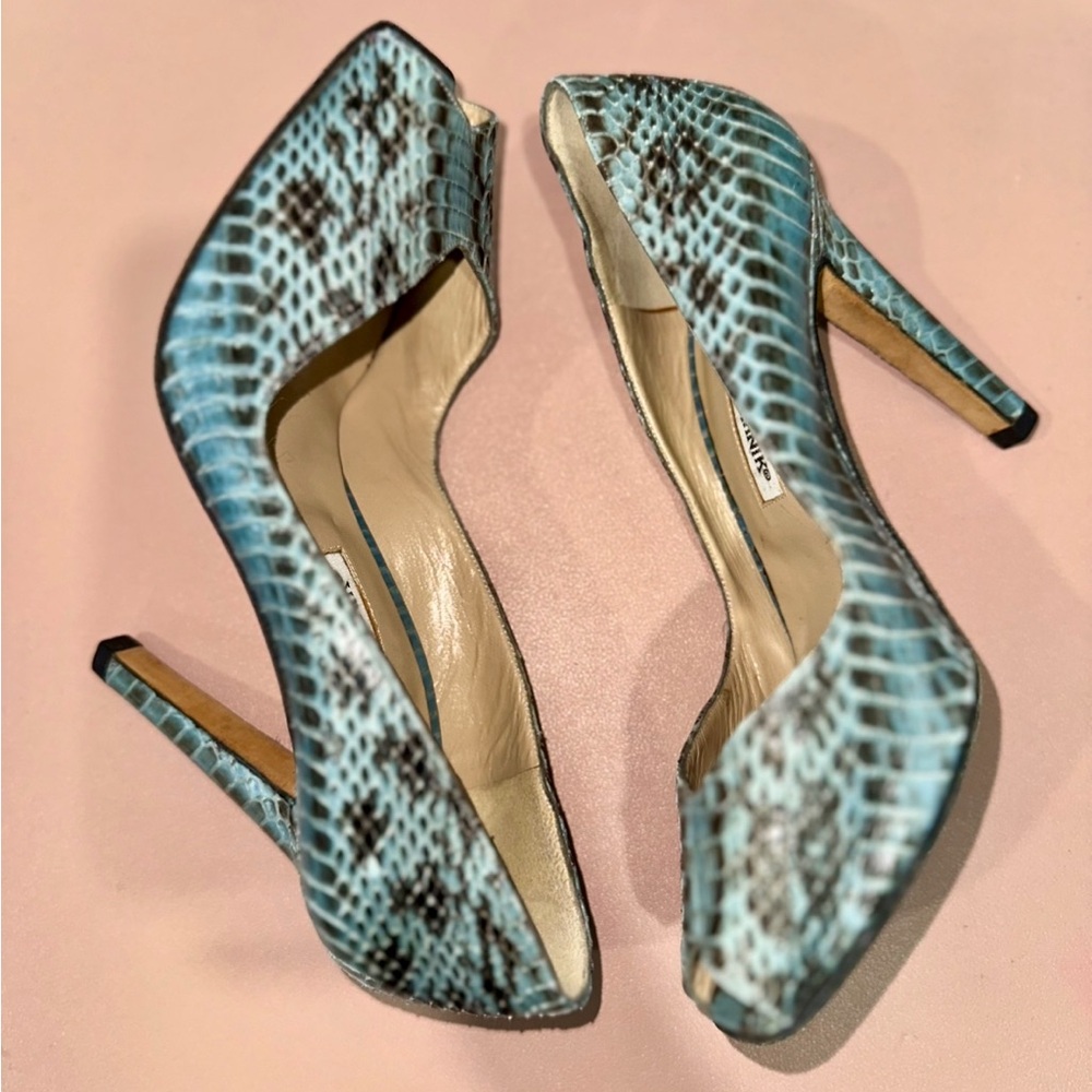 Manolo Blahnik Teal Snake-Print Open-Toe Stiletto Heels - Picture 4 of 10